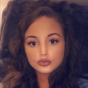 Meet your Posher, Brittney